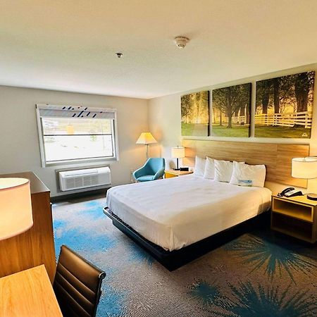 Days Inn & Suites By Wyndham Wynne Kültér fotó
