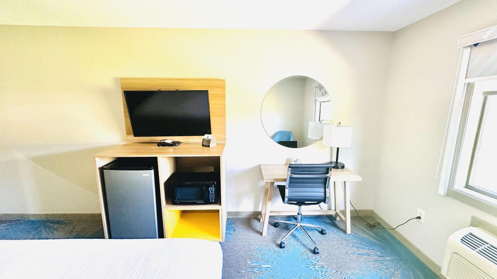 Days Inn & Suites By Wyndham Wynne Kültér fotó