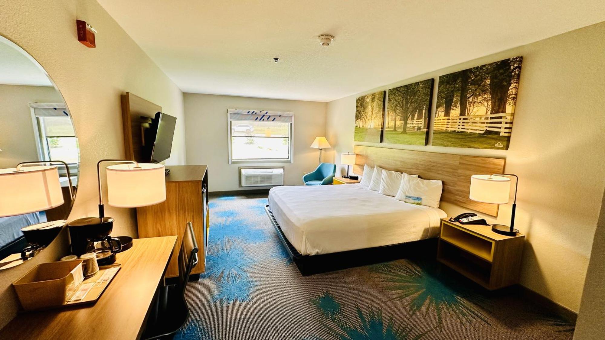 Days Inn & Suites By Wyndham Wynne Kültér fotó