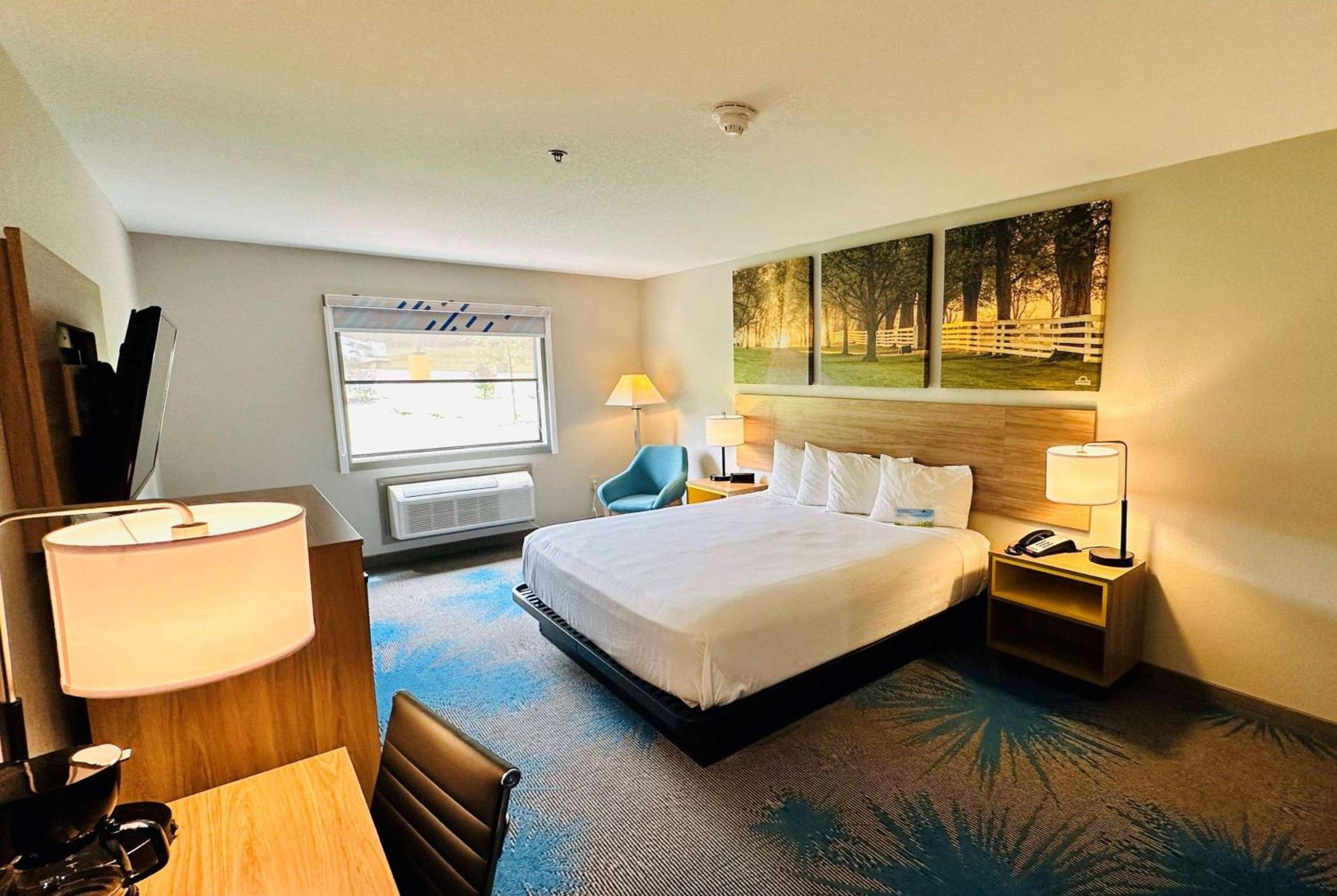 Days Inn & Suites By Wyndham Wynne Kültér fotó